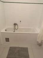 Large 3 Bedroom Family Apartment With Balcony