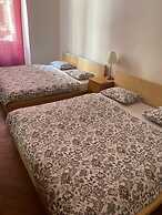 Large 3 Bedroom Family Apartment With Balcony