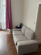 Large 3 Bedroom Family Apartment With Balcony