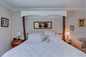 Pelican Cove Inn