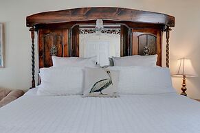 Pelican Cove Inn