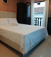 CL-7 Habitación con balcón  en Getsemaní