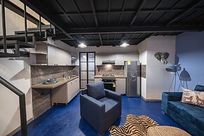 HOLT - Astorga Gardens - The African