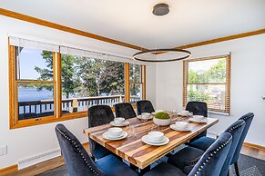 Stone Ledge Lake Getaway