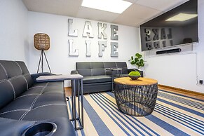 Stone Ledge Lake Getaway