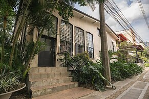 HOLT - Astorga Gardens - The Egyptian