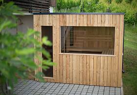 Vineyard Eco House Vukan