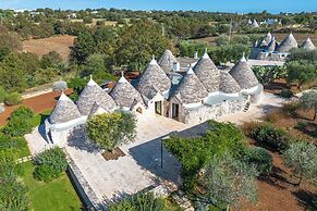 Tenuta Diciassetteconi Trulli With Pool