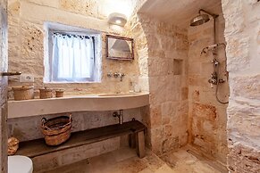 Tenuta Diciassetteconi Trulli With Pool