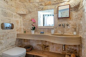 Tenuta Diciassetteconi Trulli With Pool