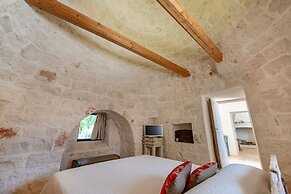 Tenuta Diciassetteconi Trulli With Pool