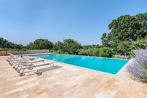 Tenuta Diciassetteconi Trulli With Pool