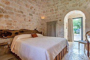 Tenuta Diciassetteconi Trulli With Pool