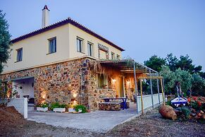 Charming 1-bed House in Stafylos
