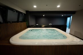 Marinus Beach Hotel