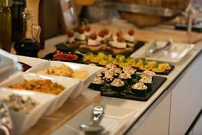 Marinus Beach Hotel