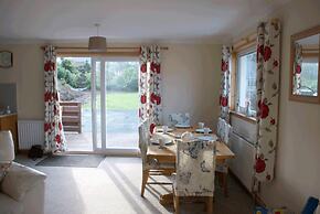 Lovely 3 Bedroom Bungalow Located in Drummore