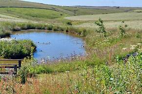 Peak District Cottage set in 5 Acres Near Buxton