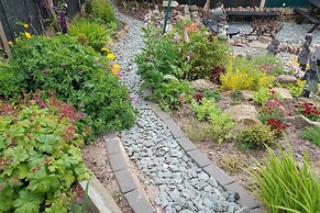 Peak District Cottage set in 5 Acres Near Buxton