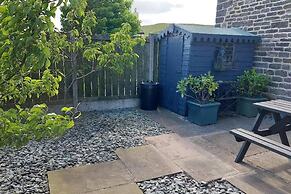 Peak District Cottage set in 5 Acres Near Buxton