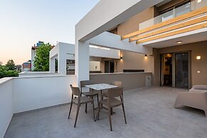 Funtuki Seaside Apartments