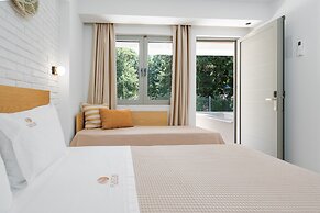 Funtuki Seaside Apartments