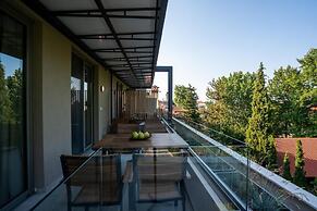 Funtuki Seaside Apartments