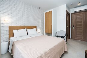 Funtuki Seaside Apartments