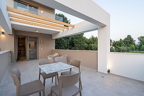 Funtuki Seaside Apartments