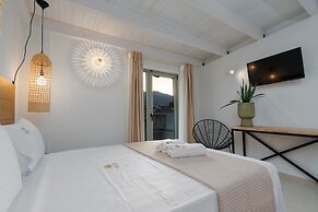 Funtuki Seaside Apartments