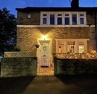 Stunning Two Bedroom Cottage in Honley