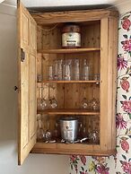 Stunning Two Bedroom Cottage in Honley