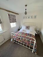 2 Bed Grade 2 - Dates Back to 1500's