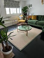 2 Bed Grade 2 - Dates Back to 1500's