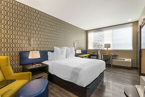 Glō Best Western Pooler - Savannah Airport Hotel