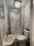 Remarkable 5-bed House in Ross-on-wye