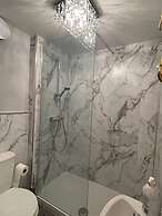 Remarkable 5-bed House in Ross-on-wye