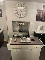 Remarkable 5-bed House in Ross-on-wye