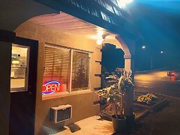 Sunland Inn Motel