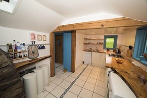 Tigh Bhisa Blackhouse