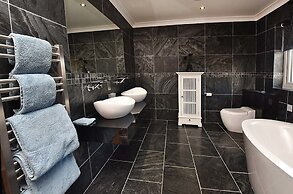 Ceann an Loch Cottage