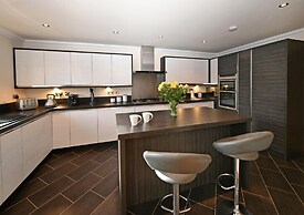 Inverness City Apartment