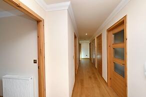 Inverness City Apartment