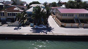 One South Place Hotel