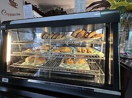 One South Place Hotel