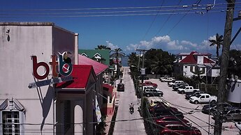 One South Place Hotel