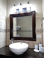 One South Place Hotel