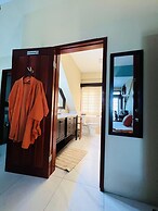 One South Place Hotel