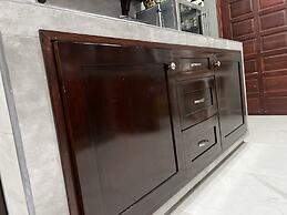 One South Place Hotel