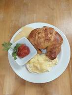 One South Place Hotel